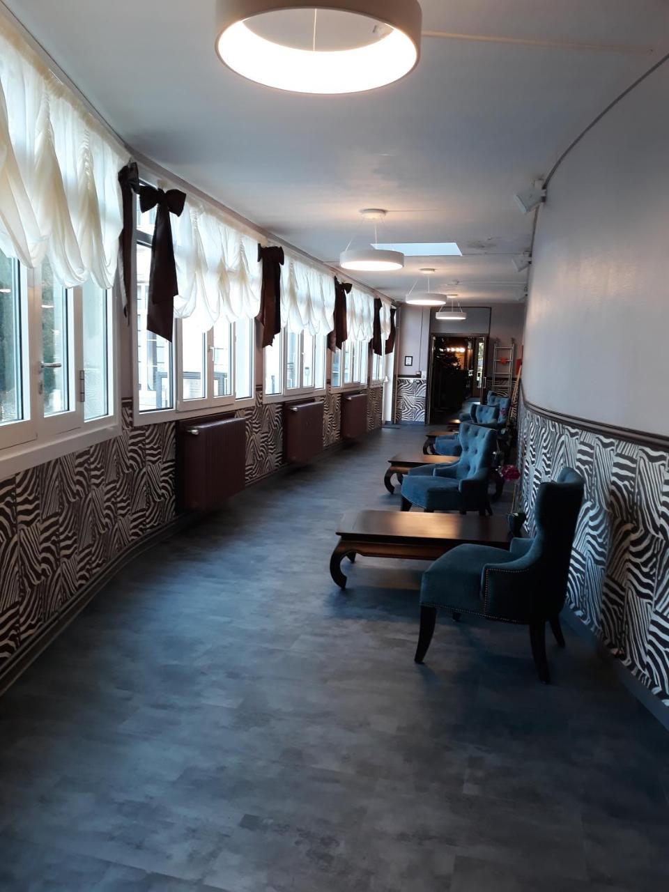 Hostellerie De La Quenoeuille マルキーズ エクステリア 写真
