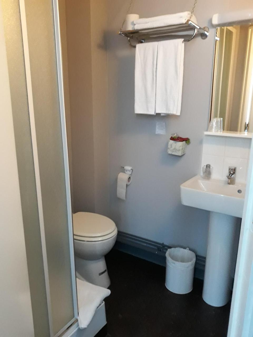 Hostellerie De La Quenoeuille マルキーズ エクステリア 写真